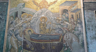 Müzeden camiye dönüştürülen Kariye'yi gezerken artık elimizin altında büyük bir yardımcı var