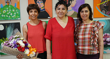 ‘Renklerin İçinde’ Sergisi Kartal Belediyesi Fuaye Alanı’nda Sanatseverlerle Buluştu 