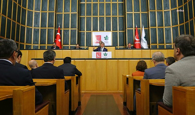 Temel Karamollaoğlu'ndan Erdoğan'a: "Allah'tan kork. İşe gelirken iki dönemi, hadi bilemedin üç dönem diyordun."
