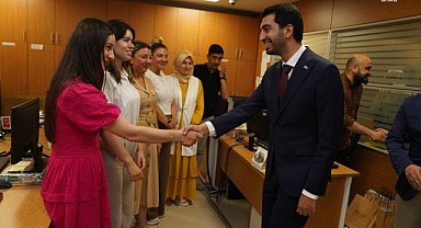 Tuzla Belediye Başkanı Bingöl, personelin bayram ikramiyesini 10 bin liraya çıkardıklarını açıkladı