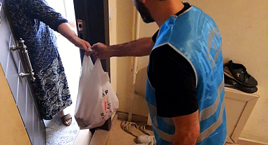 Ümraniye Belediyesi, 2 bin 500 ihtiyaç sahibi aileye 15 ton kurban eti dağıttı