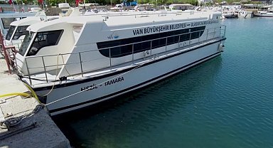 Van'da deniz otobüsleri dört yıl aradan sonra yeniden sefere başladı