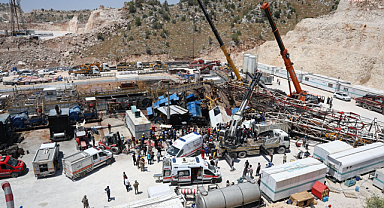 Gabar Dağı'nda sondaj kulesi devrildi, kurtarma çalışması devam ediyor