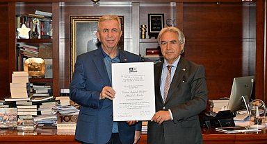 Gordion Antik Kenti ve Aslanhane Camii'nin Dünya Mirası Listesi'ne kabulü sertifikaları, Mansur Yavaş'a sunuldu