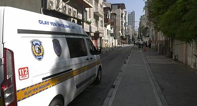 İzmir'deki elektrik akımına kapılarak ölen iki kişi ile ilgili sokakta incelemeler devam ediyor