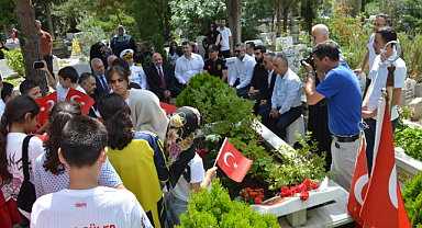 Kartal Kaymakamlığı, 15 Temmuz Demokrasi ve Millî Birlik Günü anma programı düzenledi