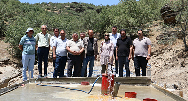 MASKİ içme suyu sıkıntısı yaşayan Kula ilçesinde yeni bir sondaj kuyusu açtı