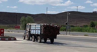 Yozgat'ta hasatla birlikte yollarda artan tarım makinalarına yönelik denetimler artırıldı