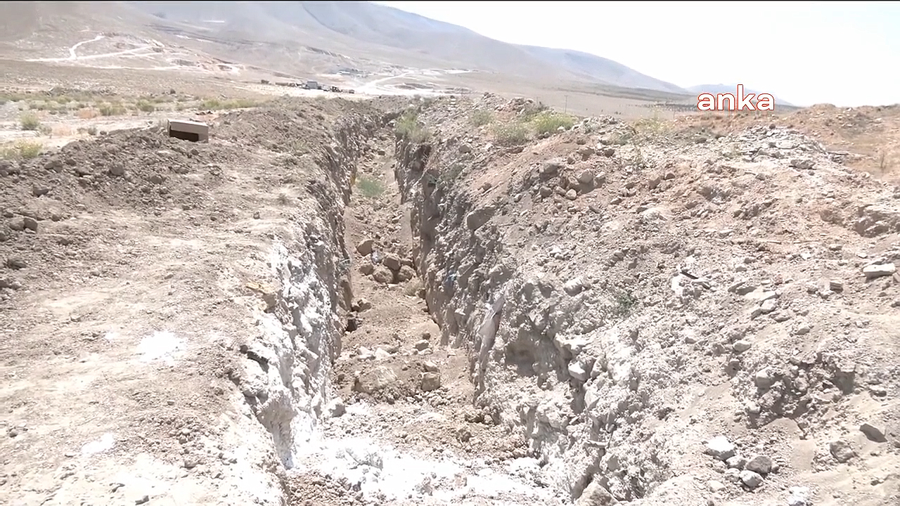 Niğde Belediyesi'ne ait hayvan mezarlığı görüntülendi: Ölü hayvanlar açıkta bırakıldı