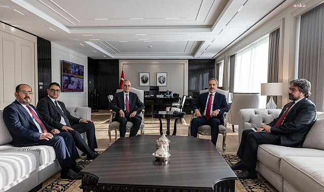 Bakan Fidan, Suriye Ulusal Koalisyonu Başkanı Bahra, Suriye Müzakere Komisyonu Başkanı Camus ve Suriye Geçici Hükümeti Başkanı Mustafa ile görüştü