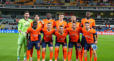 Başakşehir, Konferans Ligi'nde gruplara kalma şansını İstanbul'a bıraktı