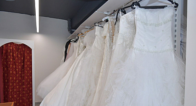 Beylikdüzü Belediyesi'nin Dost Eller Mağazası dayanışmayı güçlendiriyor