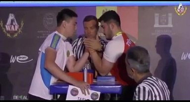 Bilek güreşinde dünya şampiyonu olan para milli sporcu Ocakoğlu: "En büyük hedefim 2028 olimpiyatlarında birinci olup İstiklal Marşı'nı okutmak"