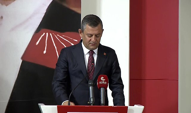 CHP SODEMBEK toplantısında İYİ Parti'den eski Adana Milletvekili Bilal Bilici, CHP'ye katıldı