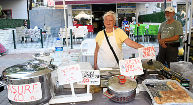 Kuşadası Belediyesi'nin Yöresel ve İyi Tarım Ürünleri Sokağı yoğun ilgi görüyor