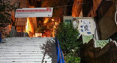 Merdivenlere resmedilen Filistin bayrağıyla ilgili Beyoğlu Belediyesi'nden açıklama