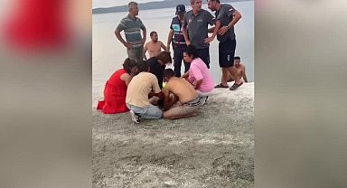 Salda Gölü'ne giren 18 yaşındaki genç boğularak hayatını kaybetti