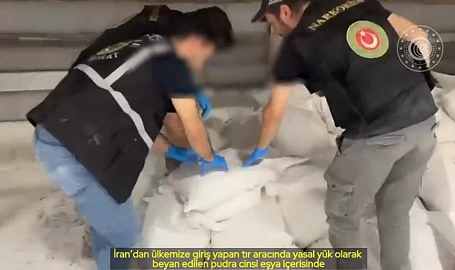 Ticaret Bakanlığı: 2.2 ton pudraya emdirilmiş vaziyette metamfetamin ele geçirildi