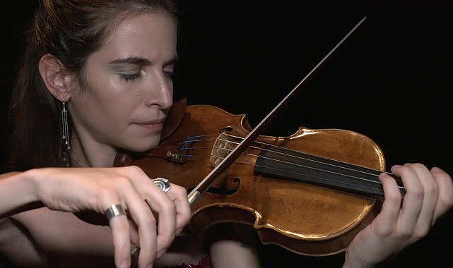 Türkiye'nin en genç yeteneklerinden keman virtüözü Berfin Aksu, Dünya Hans Zimmer turnesinde