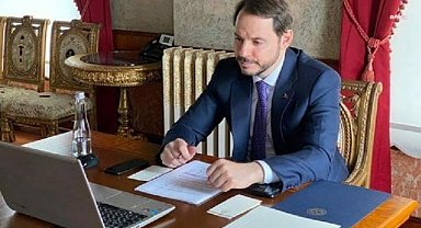 Turkuvaz Vakfı'nda Berat Albayrak, eşi Esra Albayrak, Serhat Albayrak ve Ömer Faruk Kalyoncu kurucular arasında yer aldı