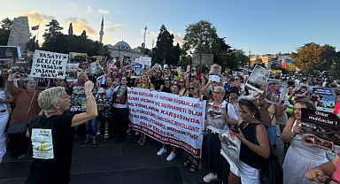 Yaşam hakkı savunucuları Beşiktaş'ta yaşam zinciri oluşturdu 