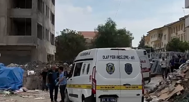 Adana'da vincin kovası işçilerin üzerine düştü: 2 ölü 