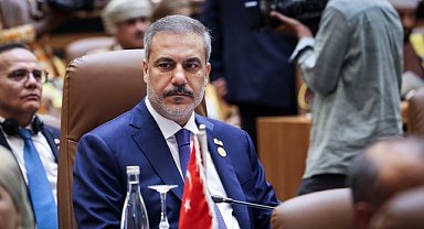 Arap Ligi Zirvesinde konuşan Bakan Fidan: ''Netanyahu'ya destek vermeye devam edenler, devam eden soykırımın da suç ortakları oluyor''