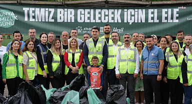 Ataşehir'de Let's Do It Türkiye iş birliğiyle Dünya Temizlik Günü etkinliği düzenlendi