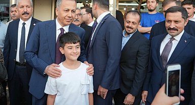 Bakan Yerlikaya: "Hatay'da el birliğiyle yaralarımızı sardık, sarmaya devam ediyoruz"