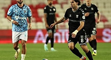 Başakşehir, deplasmanda Sivasspor'u 2-1 mağlup etti