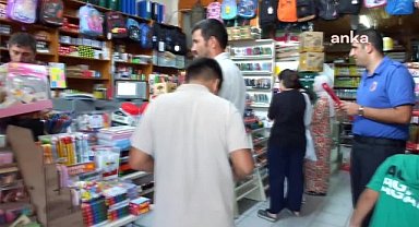 Burhaniye'de "askıda kırtasiye" uygulaması ilgi gördü: 170 bin liralık kırtasiye yardımı yapıldı 