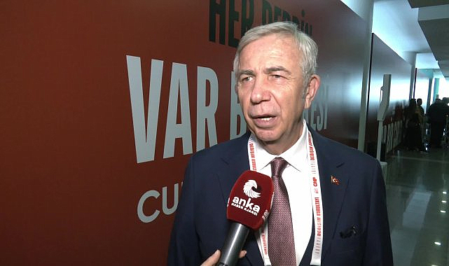 CHP'nin 20'inci Olağanüstü Kurultayı'nda Mansur Yavaş: İmamoğlu ve Kılıçdaroğlu'na açılan davaların siyasi olduğunu düşünüyorum. "