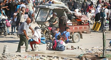 İsrail Orta Doğu'daki saldırılarını genişletiyor