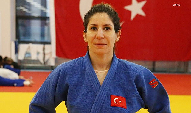 Paris 2024 Paralimpik Oyunları'nda Ecem Taşın Çavdar bronz madalya kazandı