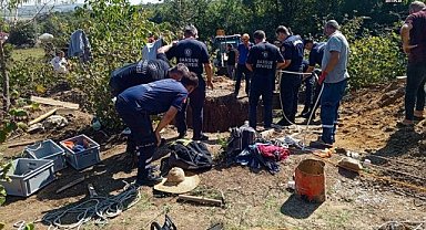 Samsun'da kuyu açarken toprak altında kalan iki kişi yaşamını yitirdi