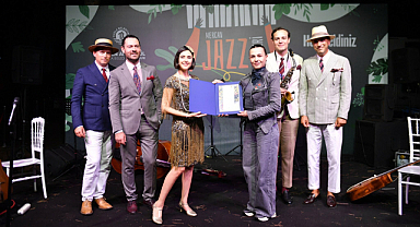 Tuzla'da caz rüzgârı