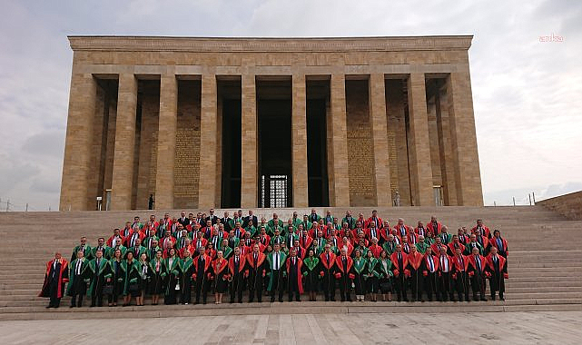 Yargıtay üyeleri adli yılın açılışı dolayısıyla Anıtkabir'i ziyaret etti