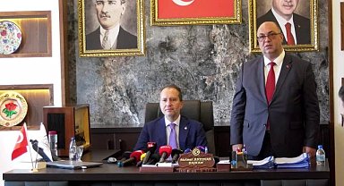 YRP Genel Başkanı Erbakan'dan erken seçim çağrısı: ''Bu şartlarda Türkiye'nin de milletin de 2028 yılına kadar dayanacak hali kalmamıştır''