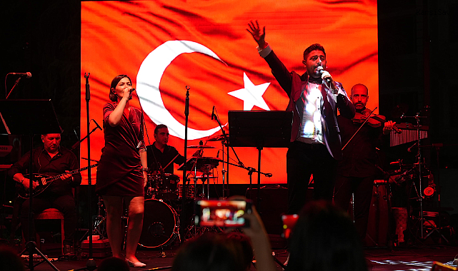 Yunusemre Kent Orkestrası’ndan Kurtuluş Günü konseri