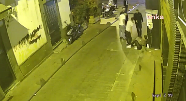 Beyoğlu'nda sokak ortasında kadına cinsel tacizde bulunan iki kişi tepki üzerine gözaltına alındı