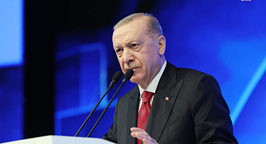 Erdoğan: Terör saldırısı sonrası siyasi partilerimizin müşterek duruşunu takdirle karşılıyoruz.