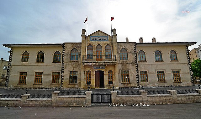 Kilis Valiliği: Sosyal medyadaki yangın görüntüleri sınırın Suriye tarafına aittir, Kilis'e yönelik herhangi bir saldırı gerçekleşmemiştir