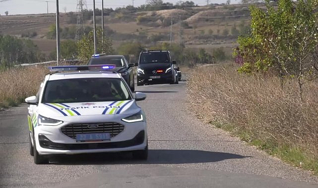 Özgür Özel, Selahattin Demirtaş'ı ziyaret etti