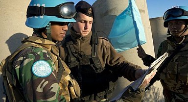 UNIFIL, İsrail tanklarının Barış Gücü üssünün kapılarını kırdığını açıkladı