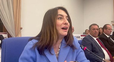 Bütçe görüşmelerinde Aysu Bankoğlu: Cemaat ve tarikatlere ayrılan parayla 3 milyon 150 bin tane burs verebilirdi