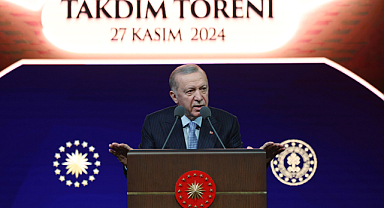 Cumhurbaşkanı Erdoğan, Kültür Özel Ödülleri ve Yaşayan İnsan Hazineleri Ödüllerini sahiplaerine verdi