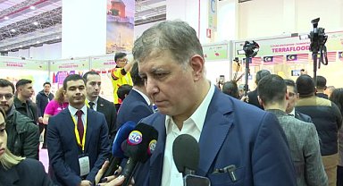 İzmir Büyükşehir Belediye Başkanı Tugay'dan davet edilen bilim insanlarının üniversite rektörlükleri tarafından engellenmesine tepki