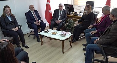 Dervişoğlu, DİSK Genel Başkanı Arzu Çerkezoğlu'nu ziyaret etti