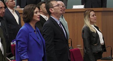 İzmir Büyükşehir Belediye Meclisi CHP grubundan 'karavan sorununda' yasal düzenleme çağrısı