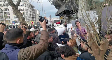 Şişhane Meydanı'nda basın açıklaması yapmak isteyen çok sayıda gazeteci gözaltına alındı